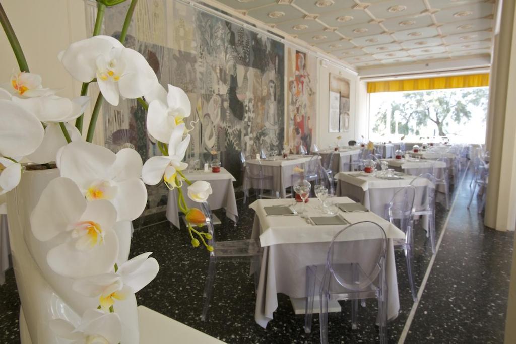 Hotel Continental 세니갈리아 외부 사진